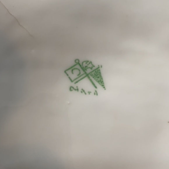 . Vintage Floral Lidded Dish - Mara Trinket, Candy Dish with Lid - Picture 7 of 10